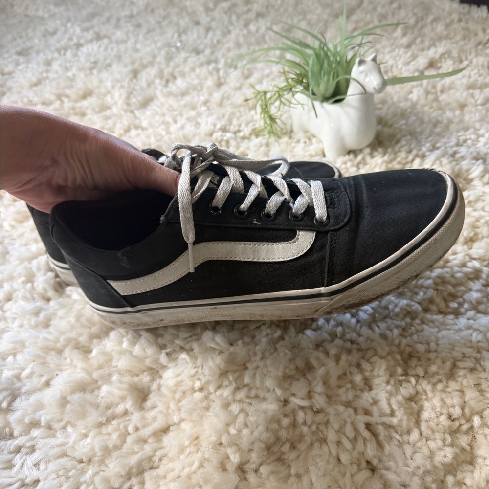 Vans off the wall skater shoes Black and White Low Top Skate Sneakers - Picture 5 of 10